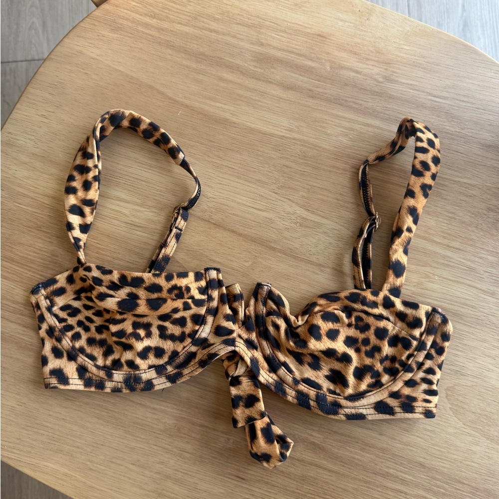 Monday Swimwear Clovelly Bikini Top in Leopard